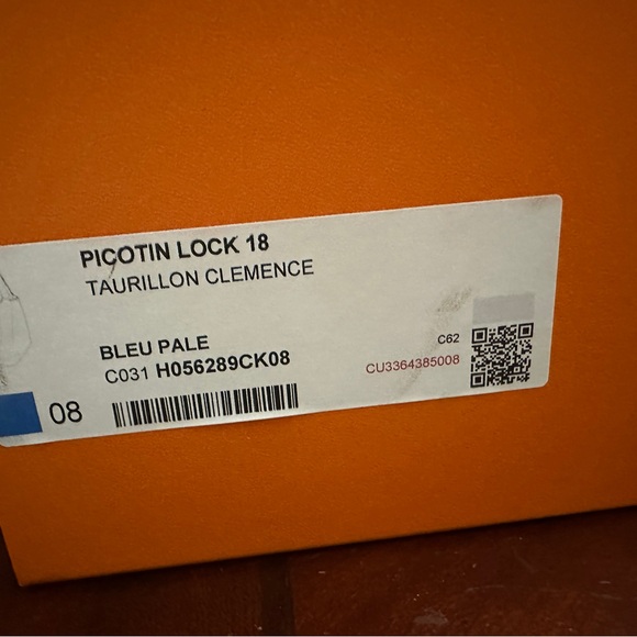 HERMÈS Clemence Picotin Lock 18 BLEU PALE - Picture 5 of 6